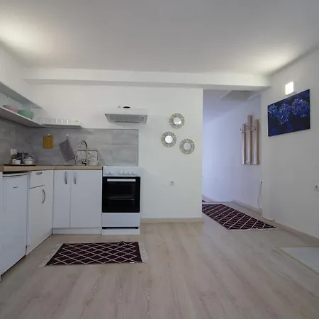 Nedo Apartment *