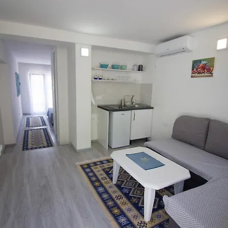 Nedo Apartment *