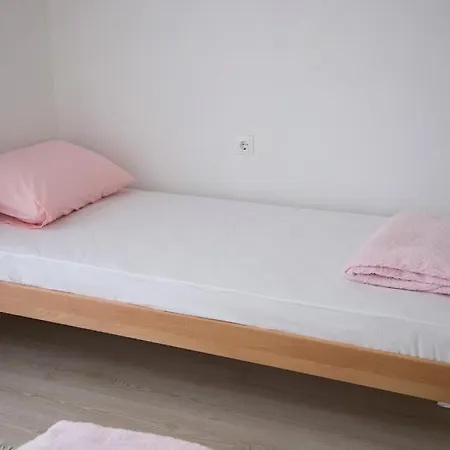 Nedo شقة موستار